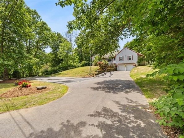 115 Springhill Ave, Bridgewater MA 02324