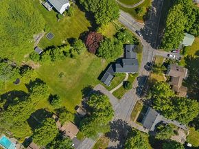 11 Old Cmn, Millbury MA 01527