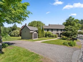 11 Old Cmn, Millbury MA 01527