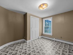 11 Old Cmn, Millbury MA 01527