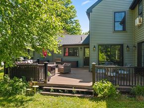 11 Old Cmn, Millbury MA 01527