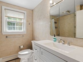 17 Duggan Ln, Milton MA 02186