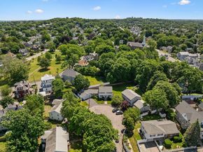 17 Duggan Ln, Milton MA 02186