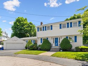 17 Duggan Ln, Milton MA 02186