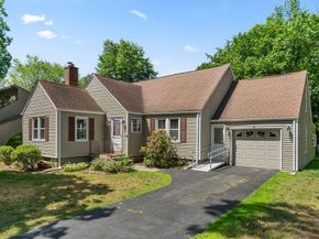 27 Kinnicutt Rd, Worcester MA 01602