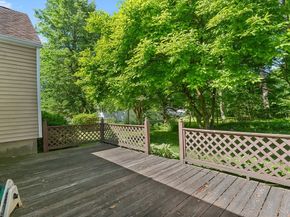 27 Kinnicutt Rd, Worcester MA 01602