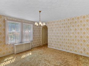 27 Kinnicutt Rd, Worcester MA 01602