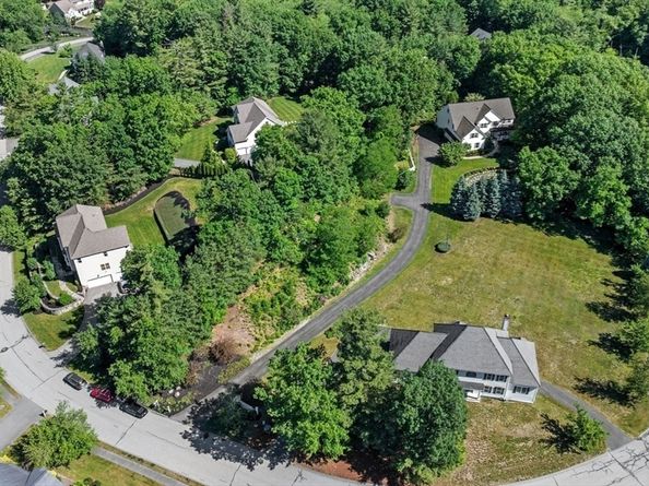 22 Sawyer Ln, Middleton MA 01949