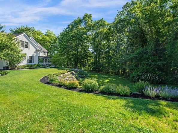 22 Sawyer Ln, Middleton MA 01949