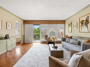 75 Grove St 225, Wellesley MA 02482
