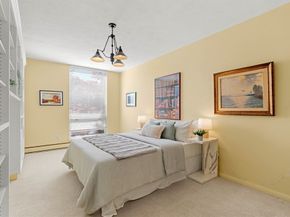 75 Grove St 225, Wellesley MA 02482