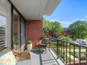 75 Grove St 225, Wellesley MA 02482