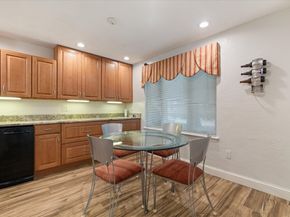 11 Cobblestone Ln 11, Worcester MA 01606