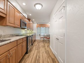11 Cobblestone Ln 11, Worcester MA 01606