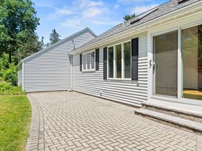 7 Eastway, Reading MA 01867