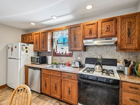 6 Crescent St, Somerville MA 02143