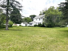 3 Lowell St, Burlington MA 01803