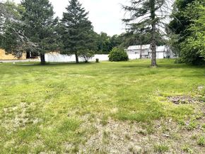 3 Lowell St, Burlington MA 01803