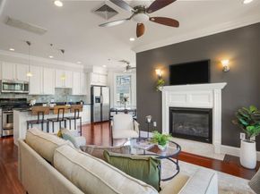 87 Dix St 8, Boston MA 02122