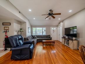 54 Stearns Dr, Randolph MA 02368