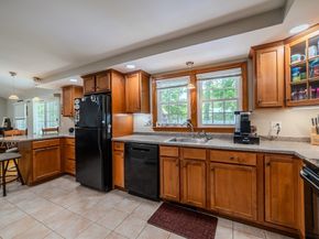 54 Stearns Dr, Randolph MA 02368