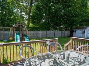 54 Stearns Dr, Randolph MA 02368