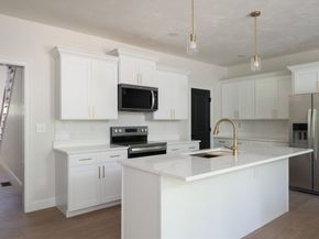 86 High Street 1, Carver MA 02330