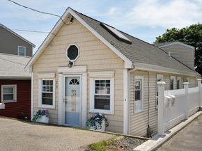 20 Hillside Rd, Hull MA 02045
