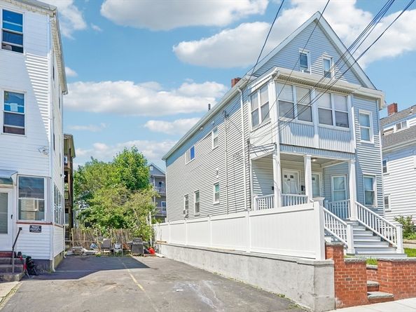 29 Harvey St, Everett MA 02149