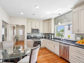 29 Harvey St, Everett MA 02149