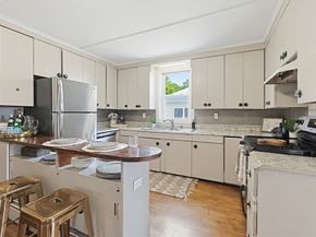 184 Ocean Ave W 1, Salem MA 01970