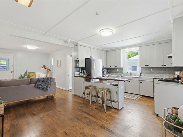 184 Ocean Ave W 1, Salem MA 01970