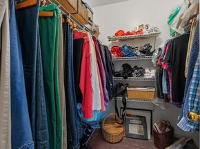 243 Bishops Forest Dr 243, Waltham MA 02452