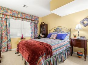 243 Bishops Forest Dr 243, Waltham MA 02452