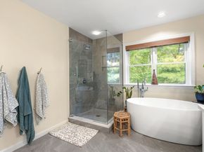 243 Bishops Forest Dr 243, Waltham MA 02452