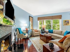243 Bishops Forest Dr 243, Waltham MA 02452