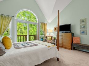 243 Bishops Forest Dr 243, Waltham MA 02452