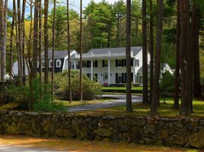 28 Pineswamp Rd, Ipswich MA 01938