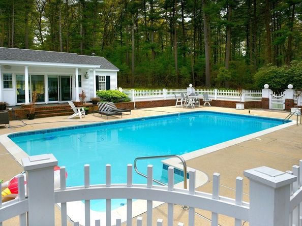 28 Pineswamp Rd, Ipswich MA 01938