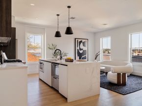 30-32 Condor St 6, Boston MA 02128