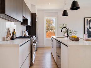 30-32 Condor St 6, Boston MA 02128