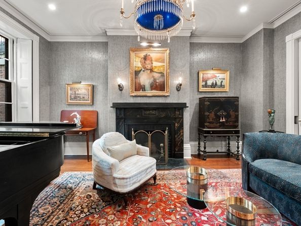 13 West Cedar St, Boston MA 02108