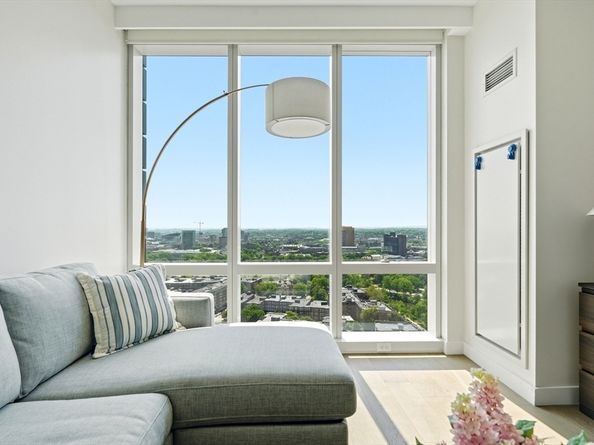 188 Brookline Ave 24F, Boston MA 02215
