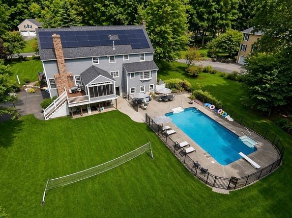 39 Spring Hill Rd, North Andover MA 01845