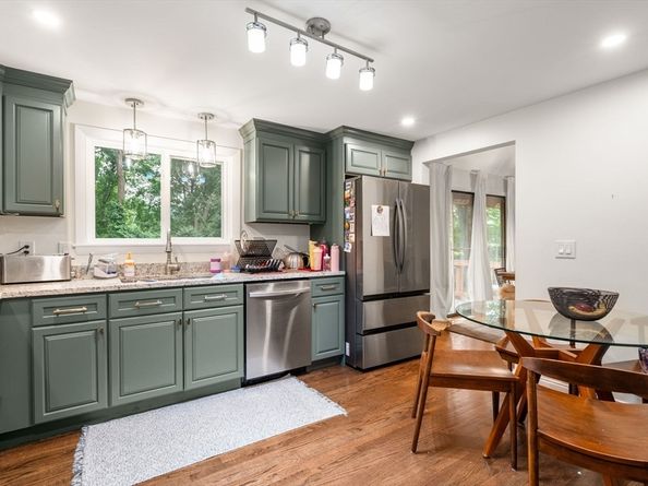 34 Parker Rd, Framingham MA 01702