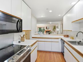 4159 El Camino Way M, Palo Alto CA 94306