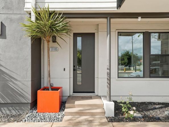 39185 State Street, Fremont CA 94538