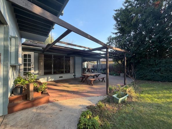 1280 Grant Road, Los Altos CA 94024