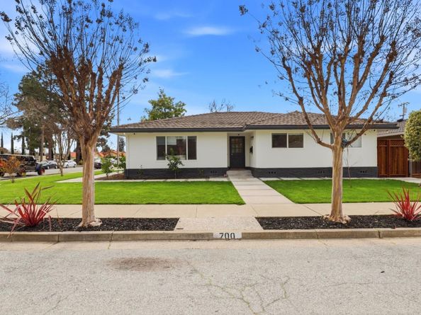 700 Eschenburg Drive, Gilroy CA 95020