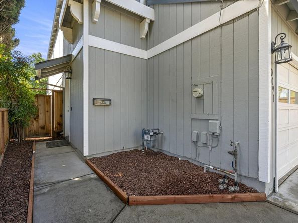 10091 Santa Clara Avenue, Cupertino CA 95014